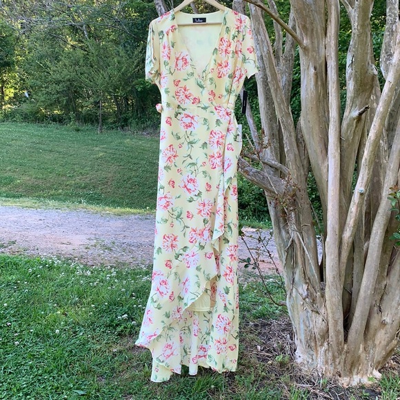 Lulu’s Sense of Wonder Maxi Wrap Dress - Picture 5 of 11